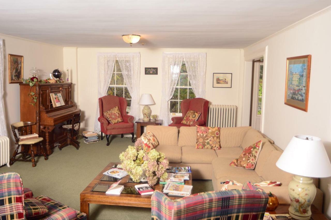 Windflower Inn Great Barrington Exterior foto